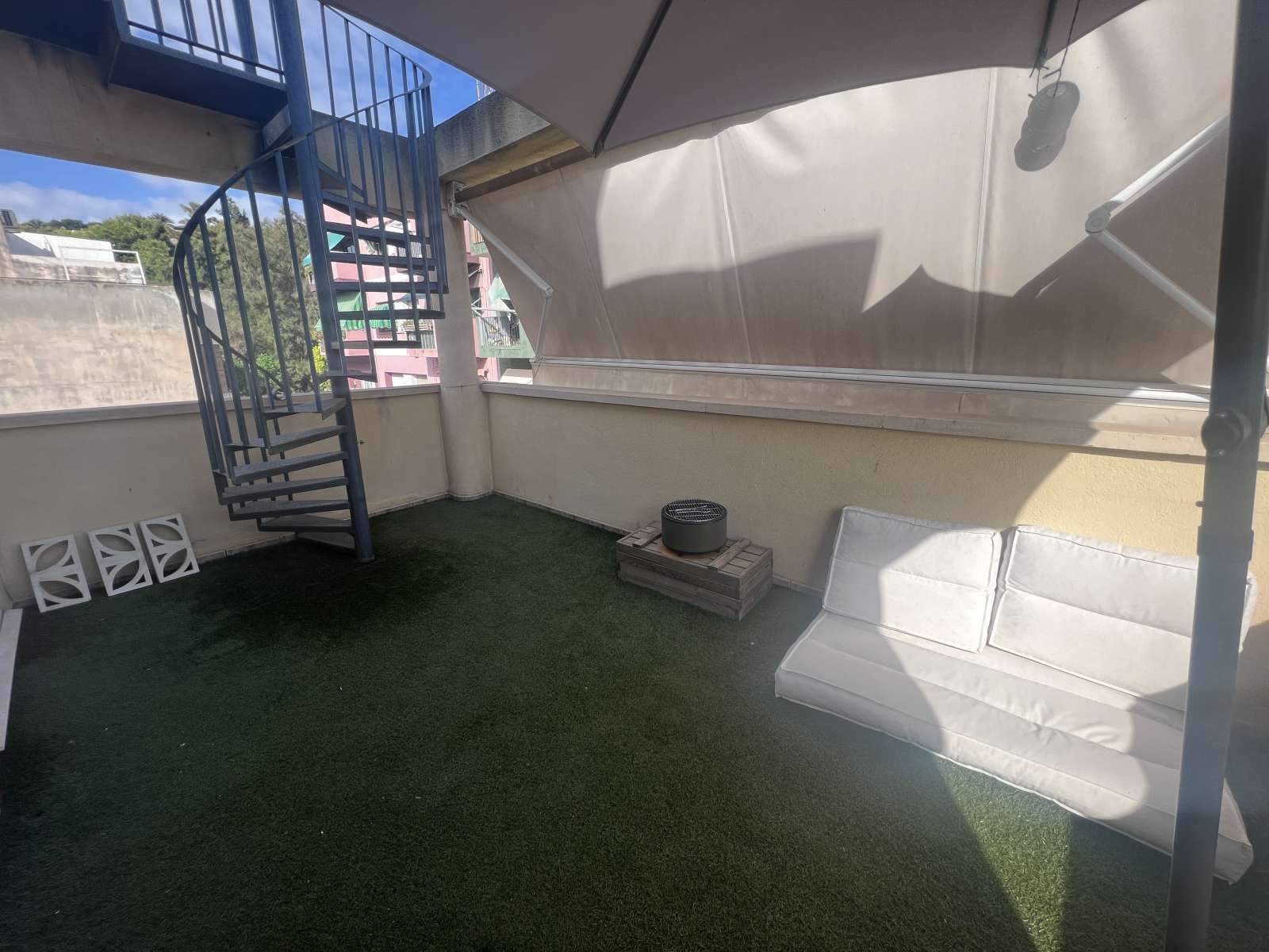Terrassa de Estudi per a compartir en Alicante / Alacant amb Aire condicionat, Calefacció i Terrassa