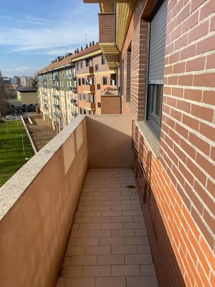 Terraza de Piso en venta en León Capital  con Calefacción, Terraza y Trastero