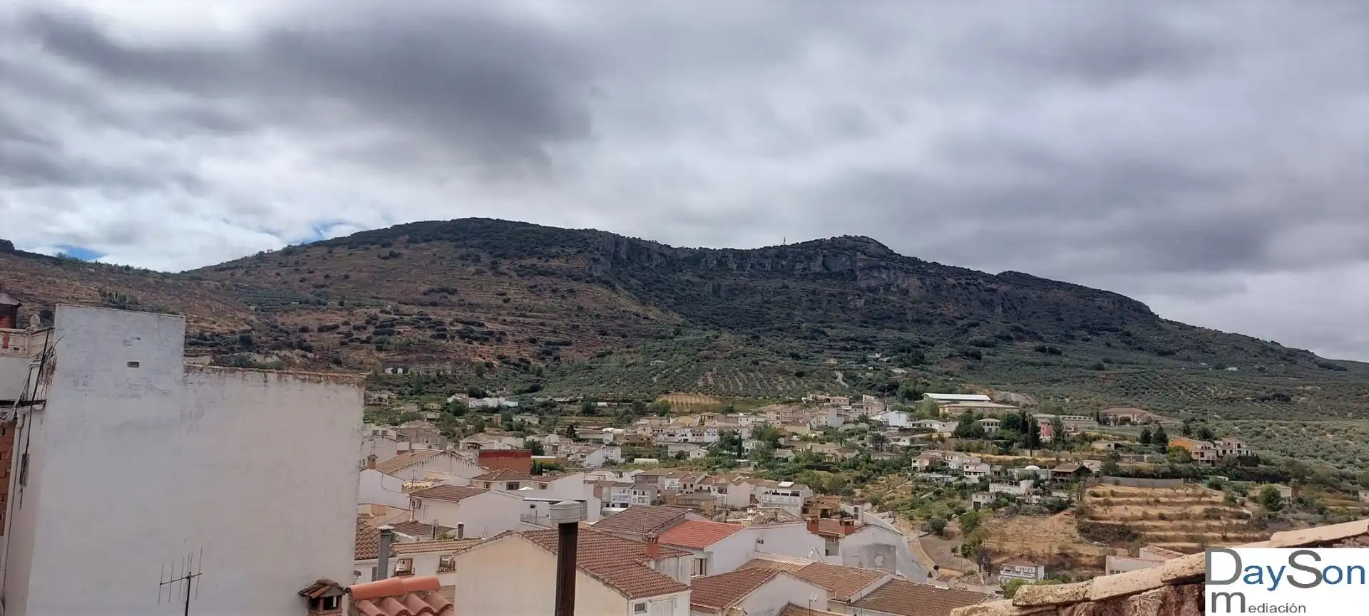 Vista exterior de Casa adosada en venda en Castillo de Locubín