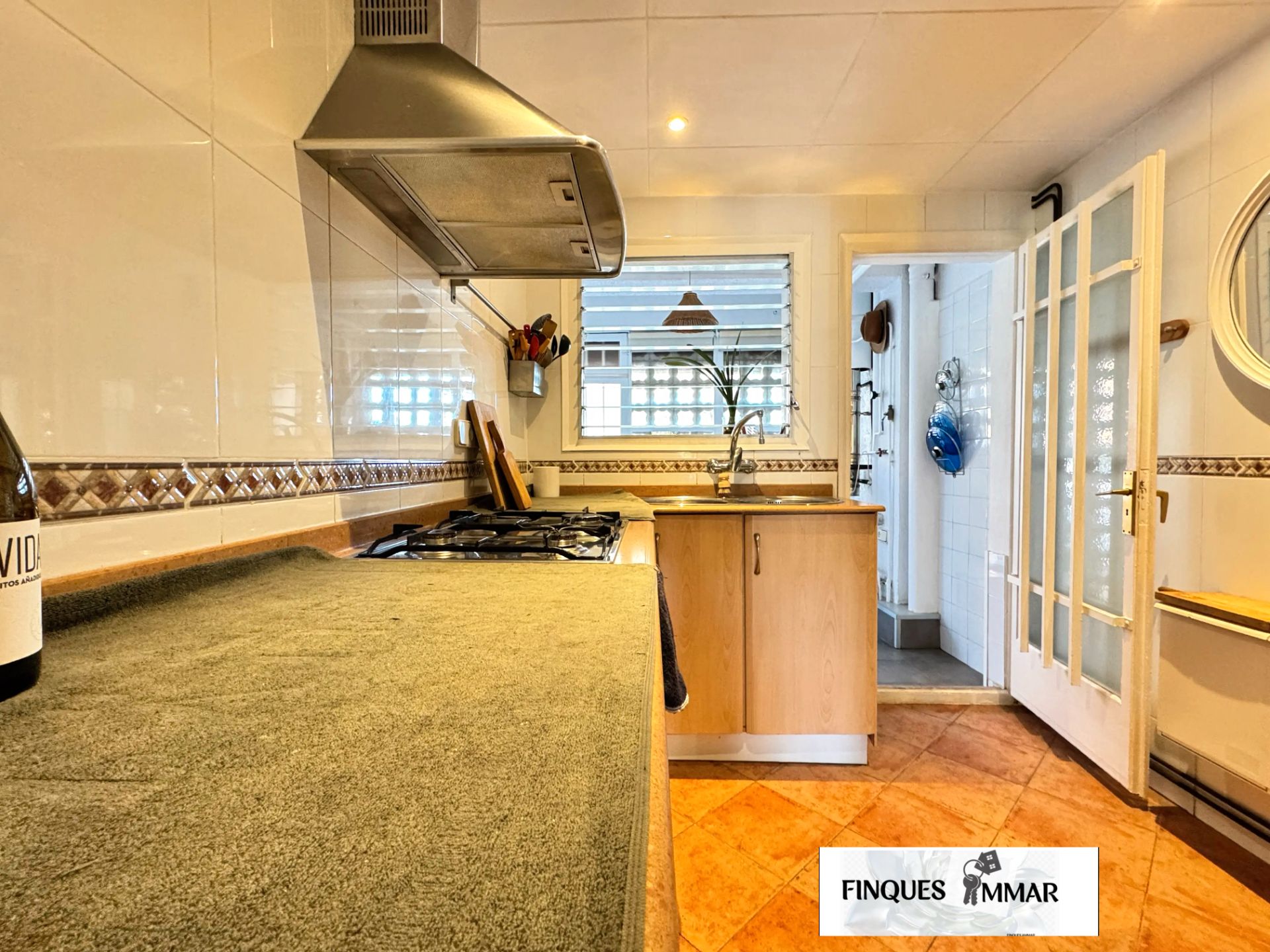 Cuina de Casa adosada en venda en Riells i Viabrea amb Aire condicionat, Calefacció i Jardí privat