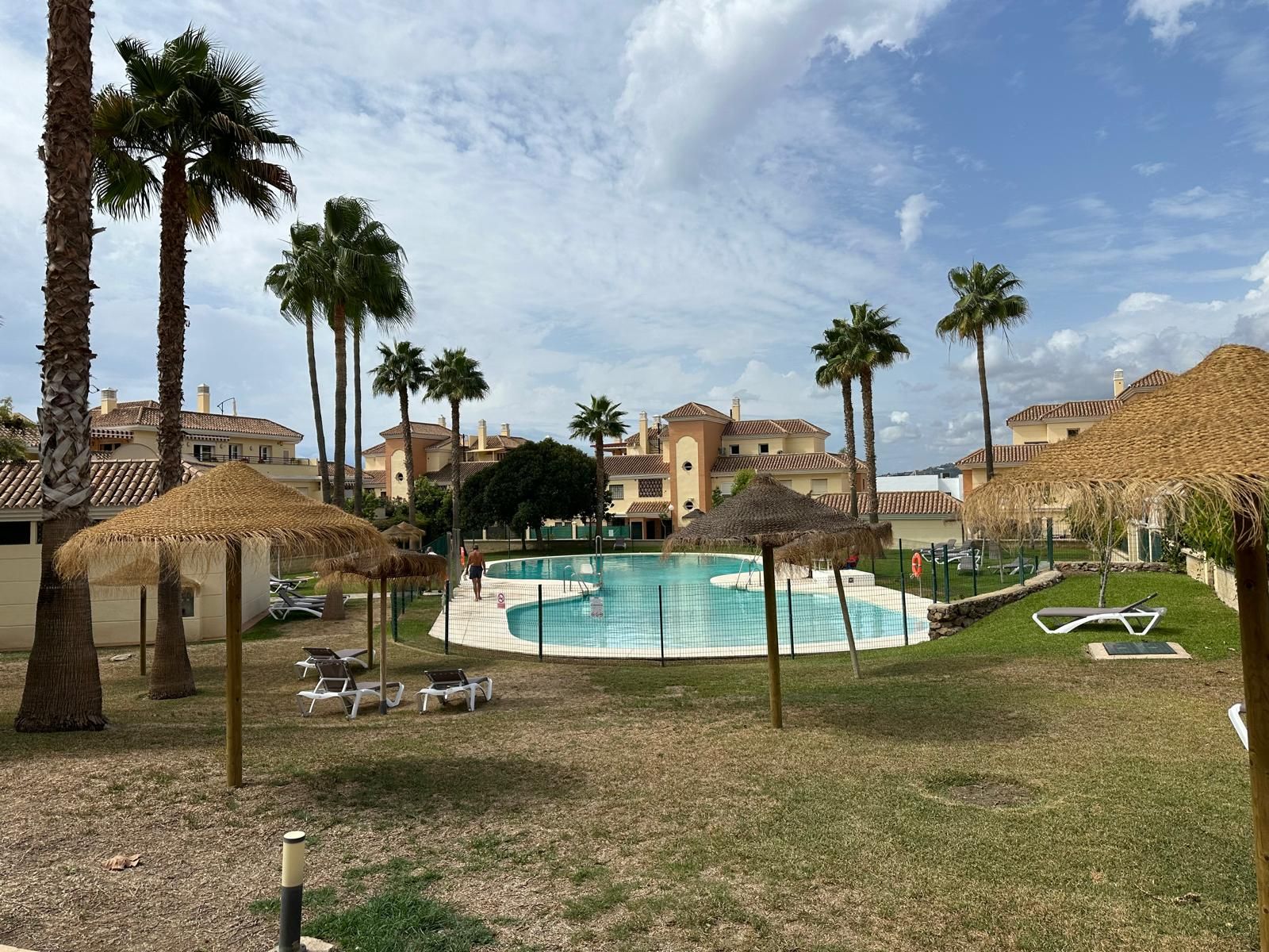 Swimming pool of Flat for sale in Vélez-Málaga  with Air Conditioner, Parquet flooring and Terrace