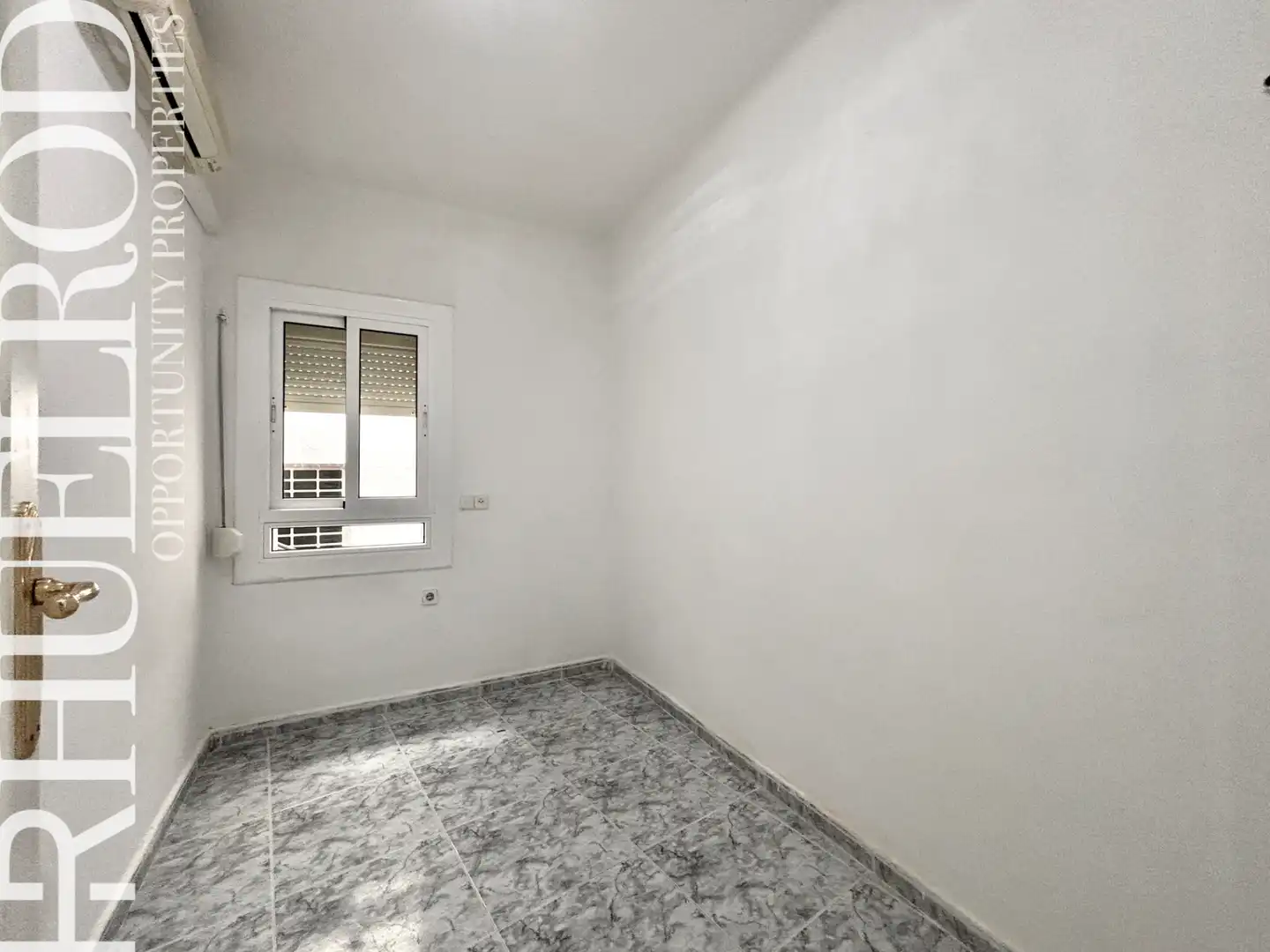 Bedroom of Flat for sale in Mataró  with Air Conditioner, Heating and Terrace