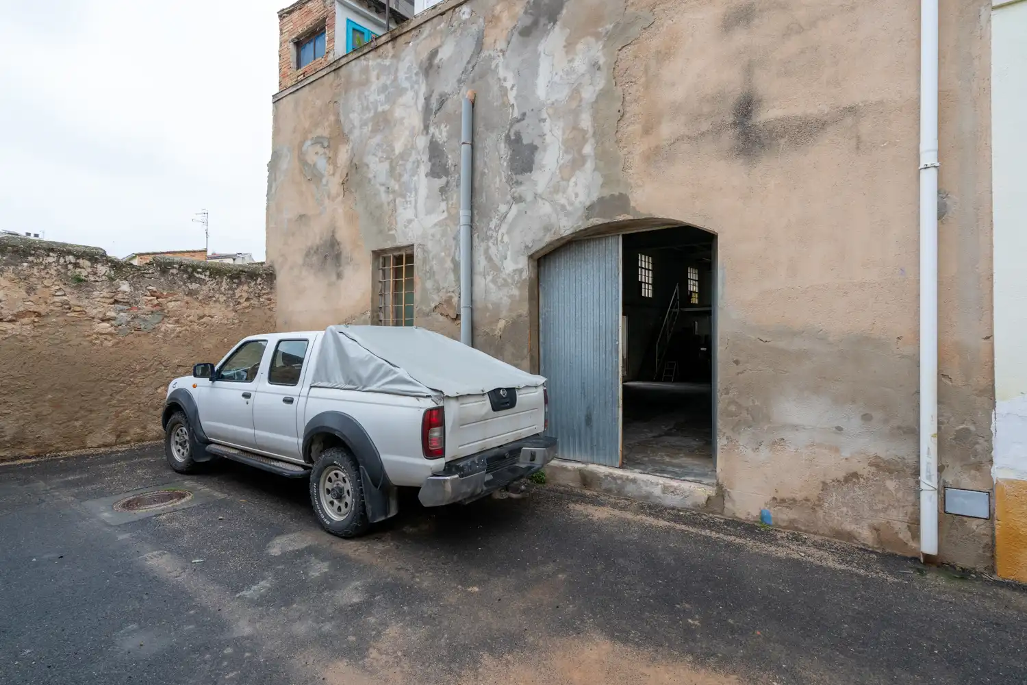 Vista exterior de Local en venta en Tortosa