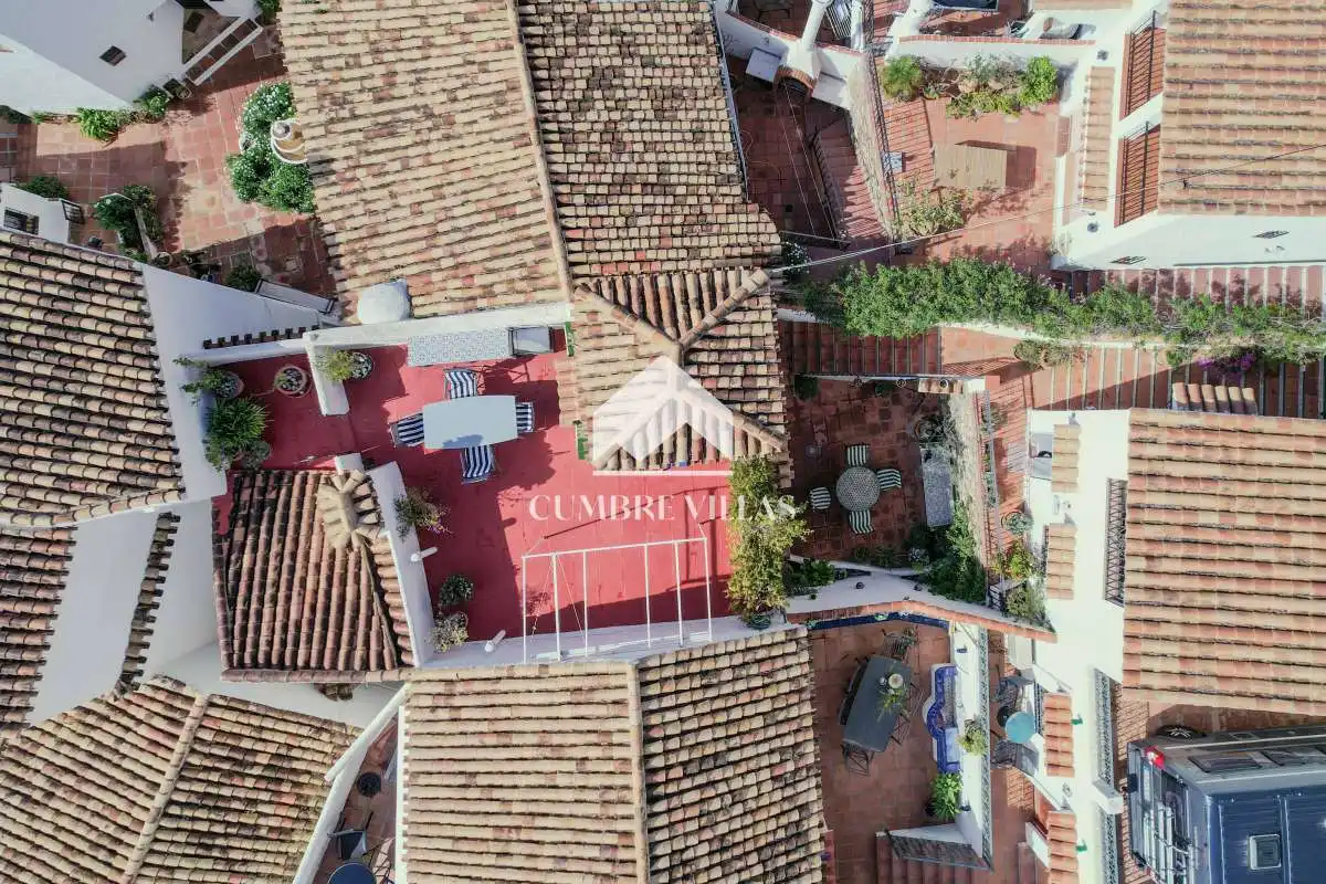 Vista exterior de Casa o xalet en venda en Salobreña amb Terrassa, Internet i Piscina comunitària