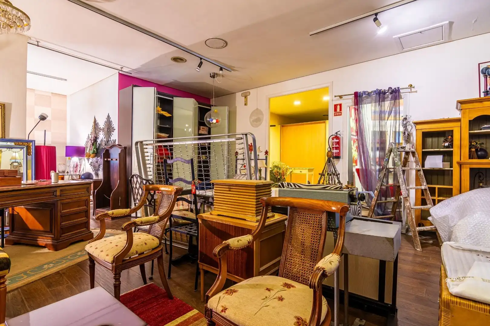 Commercial properties for sale in Santander