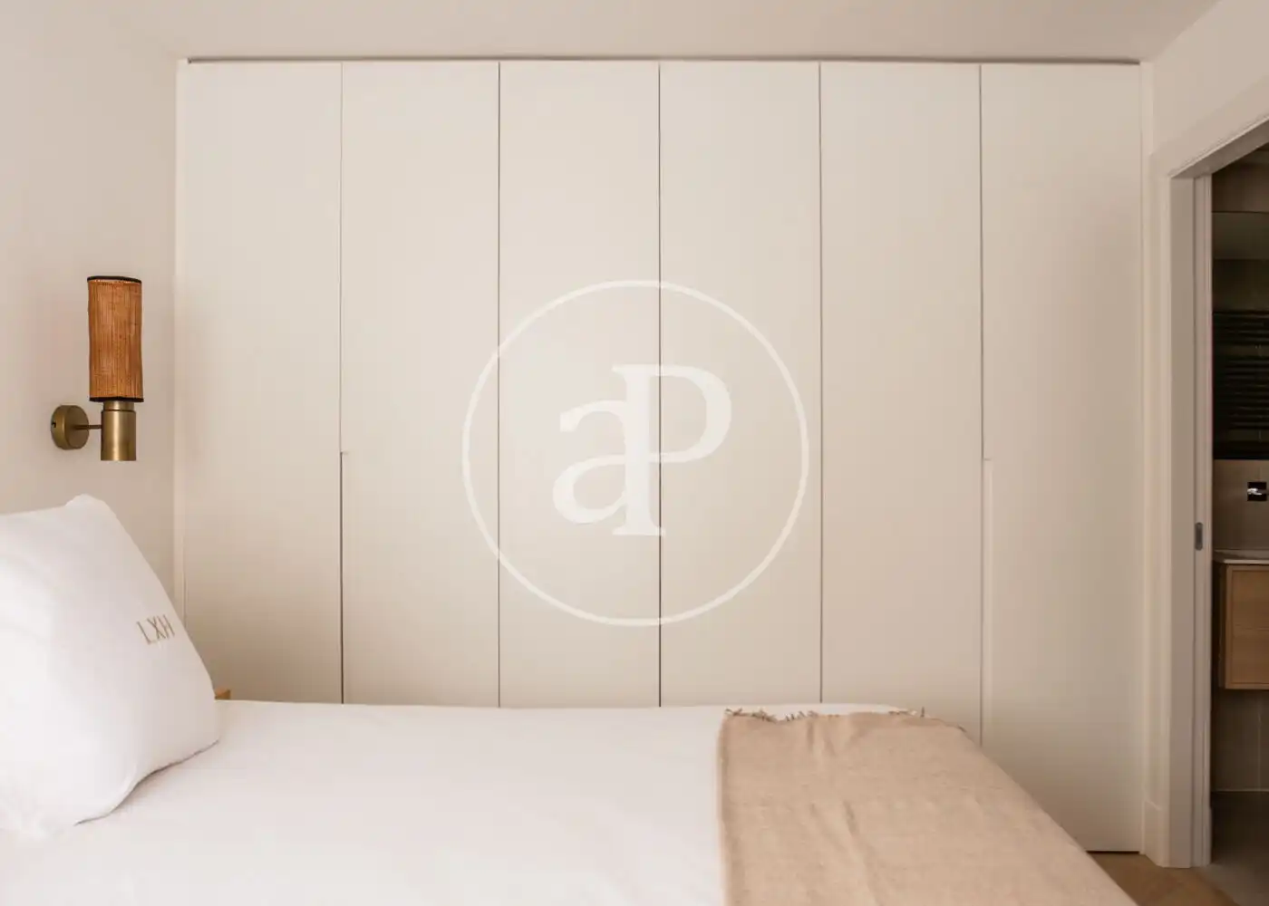 Bedroom of Flat for rent in Madrid  with Air Conditioner, Heating and Furnished