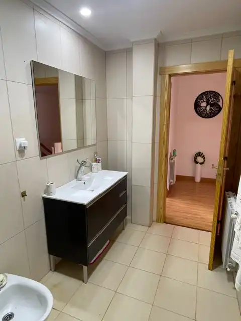 Baño de Dúplex en venta en Piélagos con Calefacción, Trastero y Amueblado