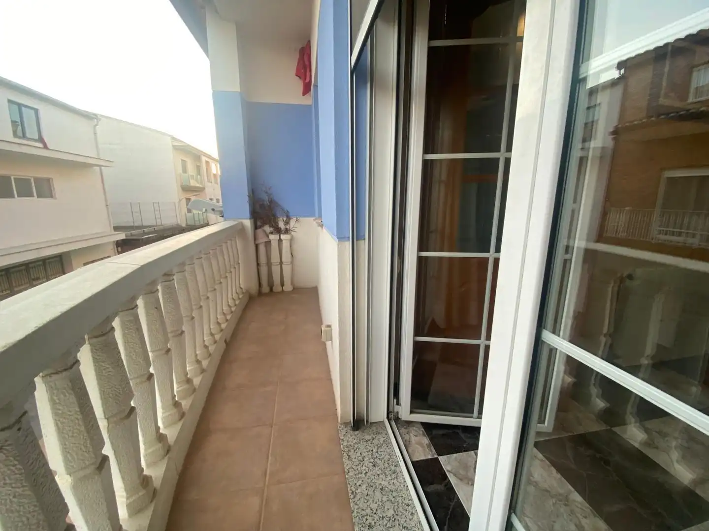 Terrasse von Wohnung zum Verkauf in La Pobla del Duc mit Klimaanlage, Terrasse und Möbliert