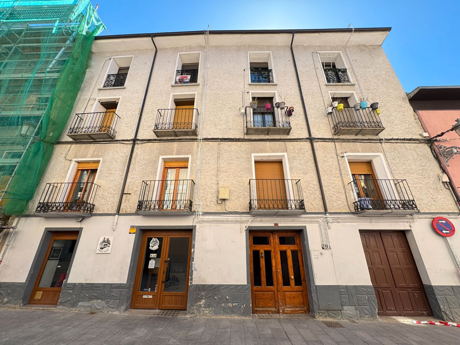 Exterior view of Flat for sale in Jaca  with Heating, Parquet flooring and Terrace