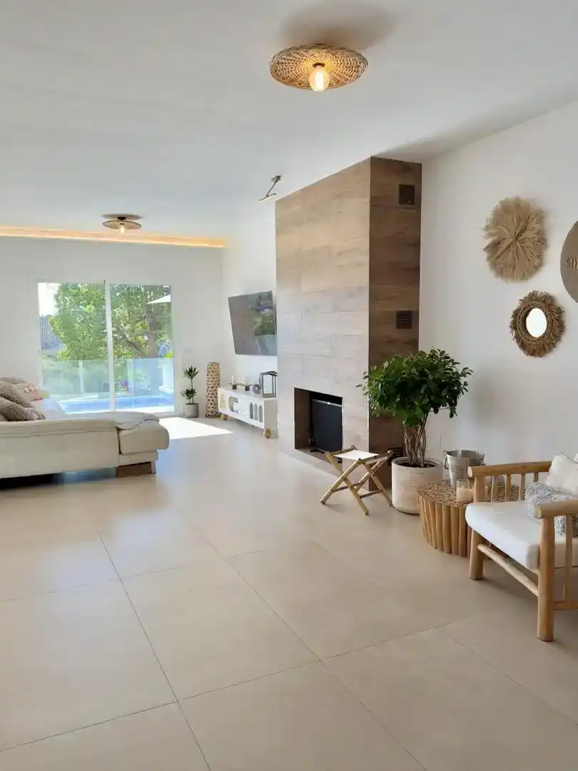 Sala d'estar de Casa o xalet en venda en Mijas amb Aire condicionat, Piscina i Balcó