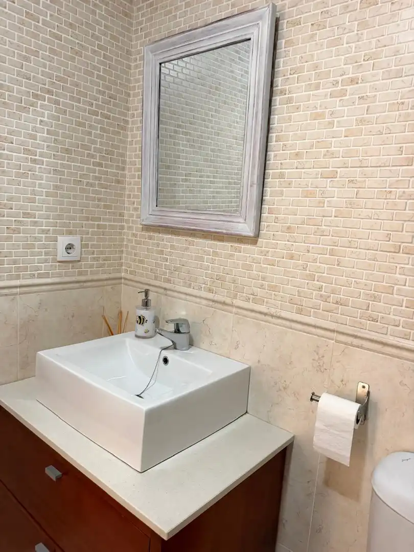 Baño de Piso en venta en Catarroja con Terraza y Trastero
