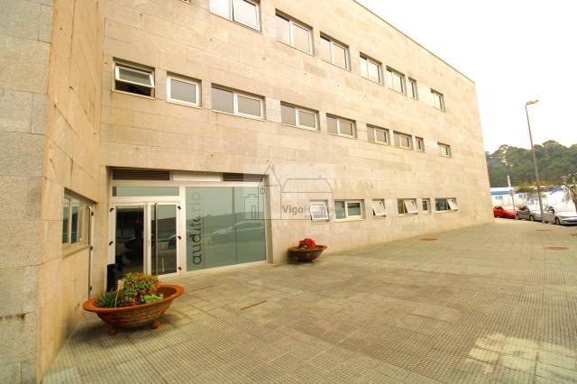 Local comercial en Alquiler en Parque Técnologico Valadares en Valadares - Beade