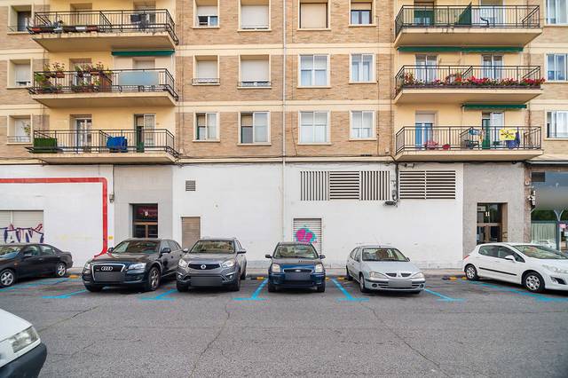 Local comercial en Venta en C/ Doctor Simonena   en San Jorge