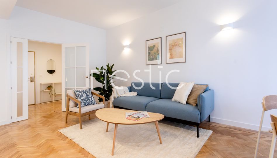 Apartamento de alquiler en Calle de San Bernardo, 107, Arapiles - Imagen 2