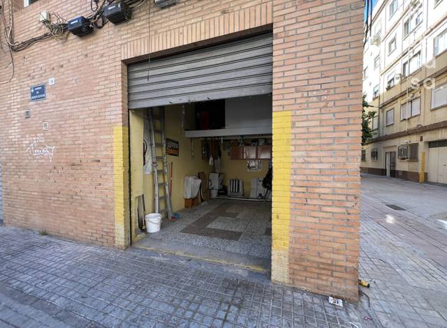 Local comercial en Venta en Carrer del Doctor Navarro Gil en Torrefiel