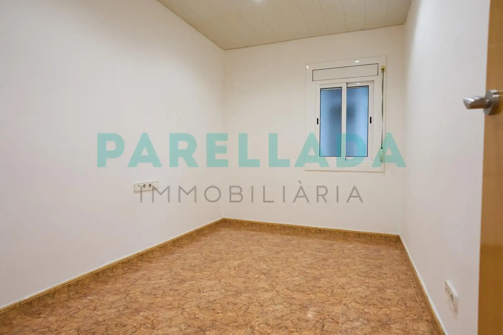 Bedroom of Flat for sale in Badalona