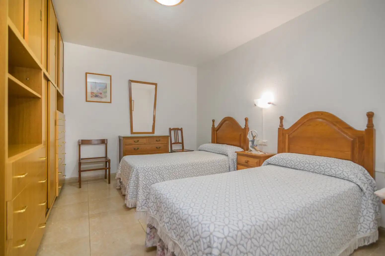 Habitación de Casa o chalet en venta en Viladecans con Balcón