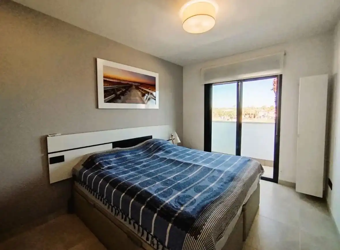 Habitación de Piso de alquiler en Guardamar del Segura con Aire acondicionado, Calefacción y Terraza