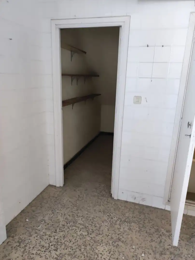 Industrial buildings for rent in Isla Mayor
