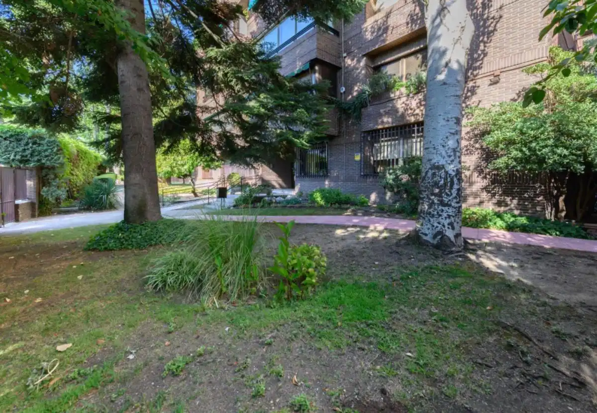 Vista exterior de Apartament de lloguer en Madrid amb Aire condicionat, Moblat i Forn
