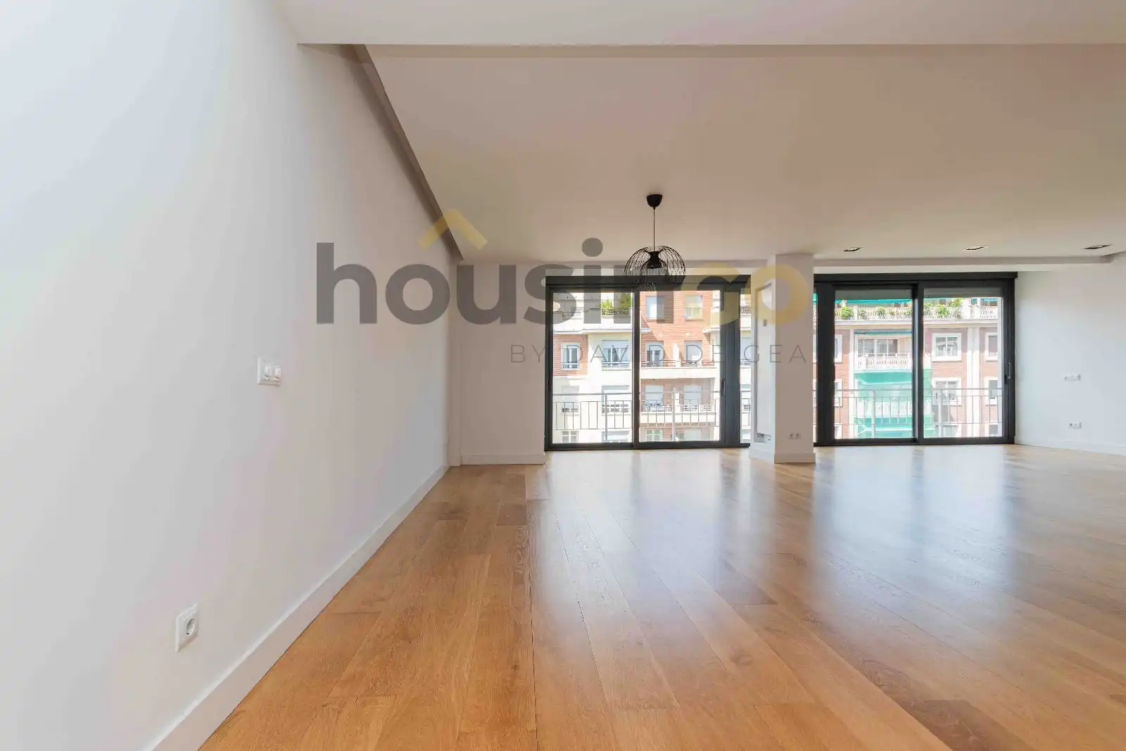 Living room of Flat for rent in Madrid  with Air Conditioner, Heating and Terrace