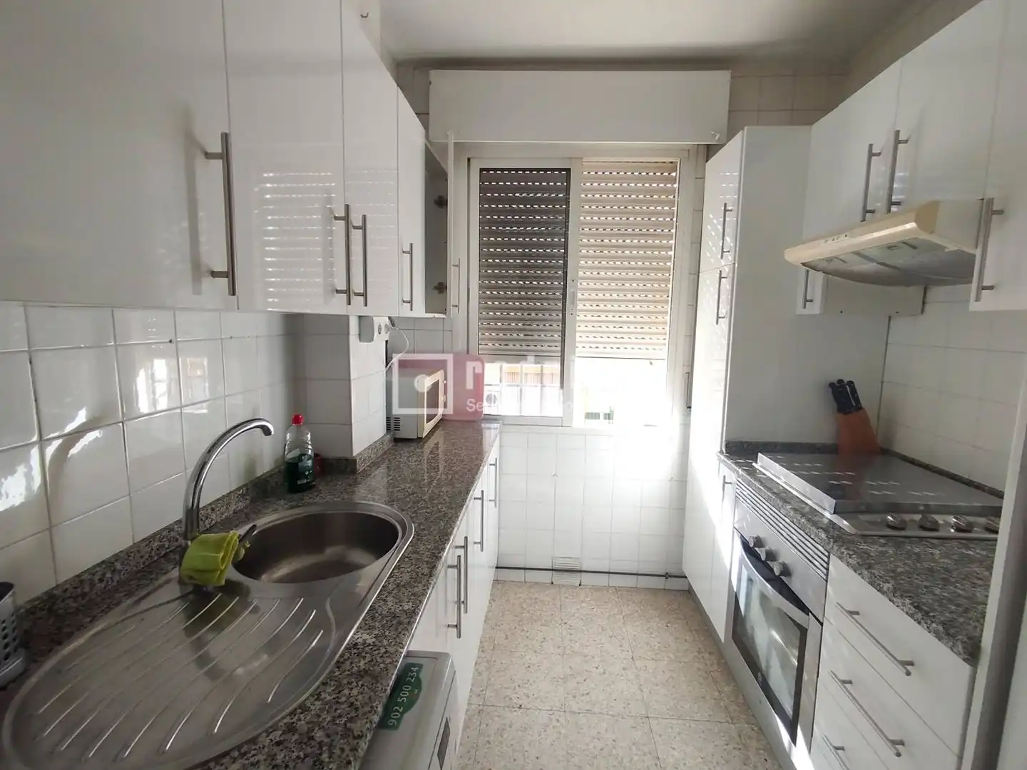 Kitchen of Flat for rent in Sevilla  with Air Conditioner, Terrace and Furnished
