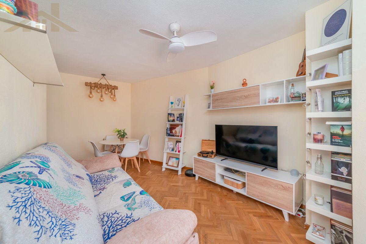 Living room of Flat for sale in Fuenlabrada  with Heating and Parquet flooring