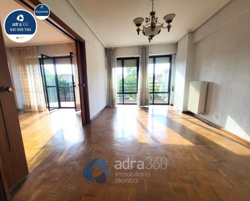 Living room of Flat for sale in  Logroño  with Heating, Terrace and Storage room