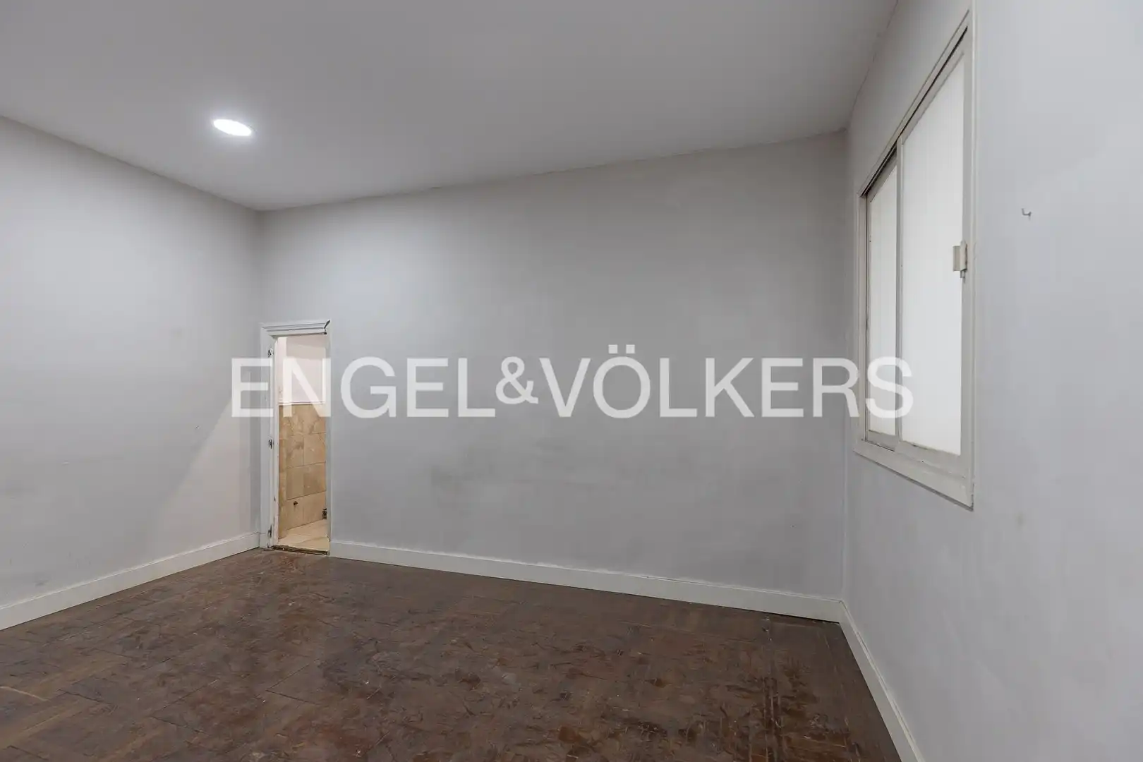 Flat for sale in Madrid  with Heating