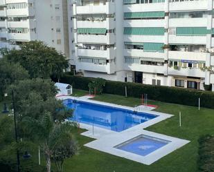 Piscina de Pis en venda en Fuengirola amb Aire condicionat, Jardí privat i Terrassa