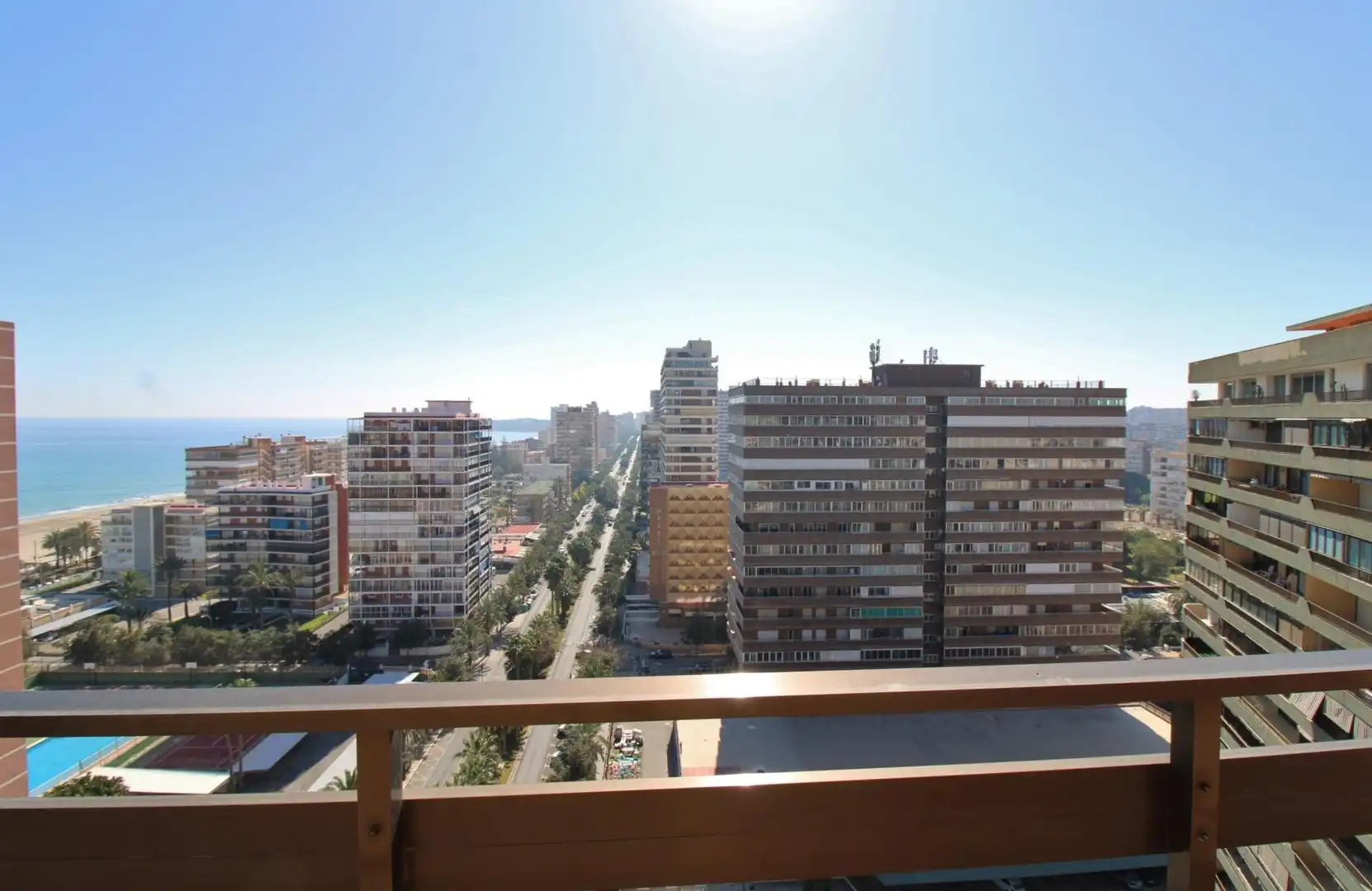 Dormitori de Àtic en venda en Alicante / Alacant amb Terrassa, Balcó i Piscina comunitària