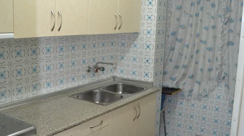 Foto 4 de Piso de alquiler en Avenida de la Constitución, Malpartida de Plasencia, Cáceres