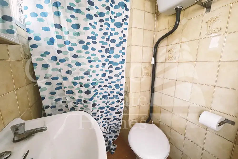 Baño de Piso en venta en Valencia con Calefacción y Balcón