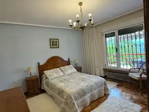 Dormitori de Casa o xalet en venda en Villaviciosa amb Balcó