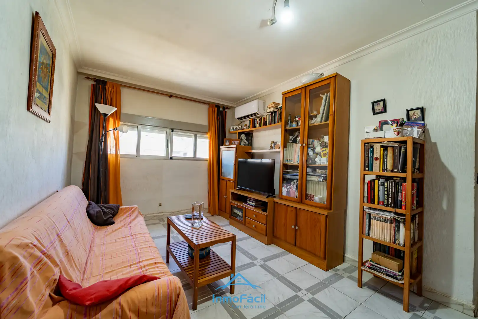 Sala d'estar de Pis en venda en Sevilla amb Aire condicionat