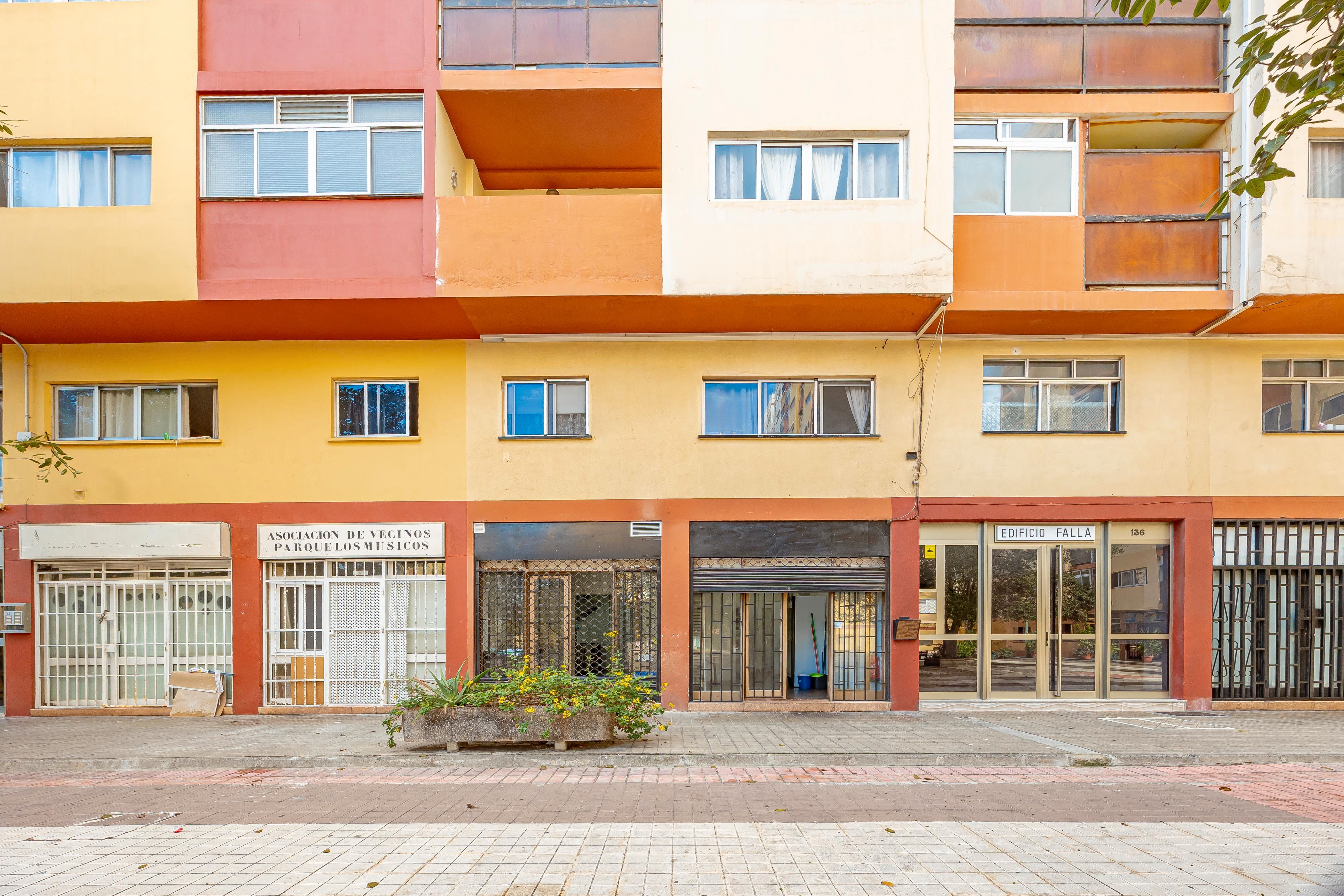 Vista exterior de Local en venda en Las Palmas de Gran Canaria