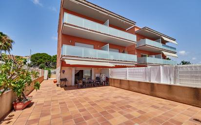 Vista exterior de Planta baixa en venda en Creixell amb Aire condicionat, Terrassa i Balcó