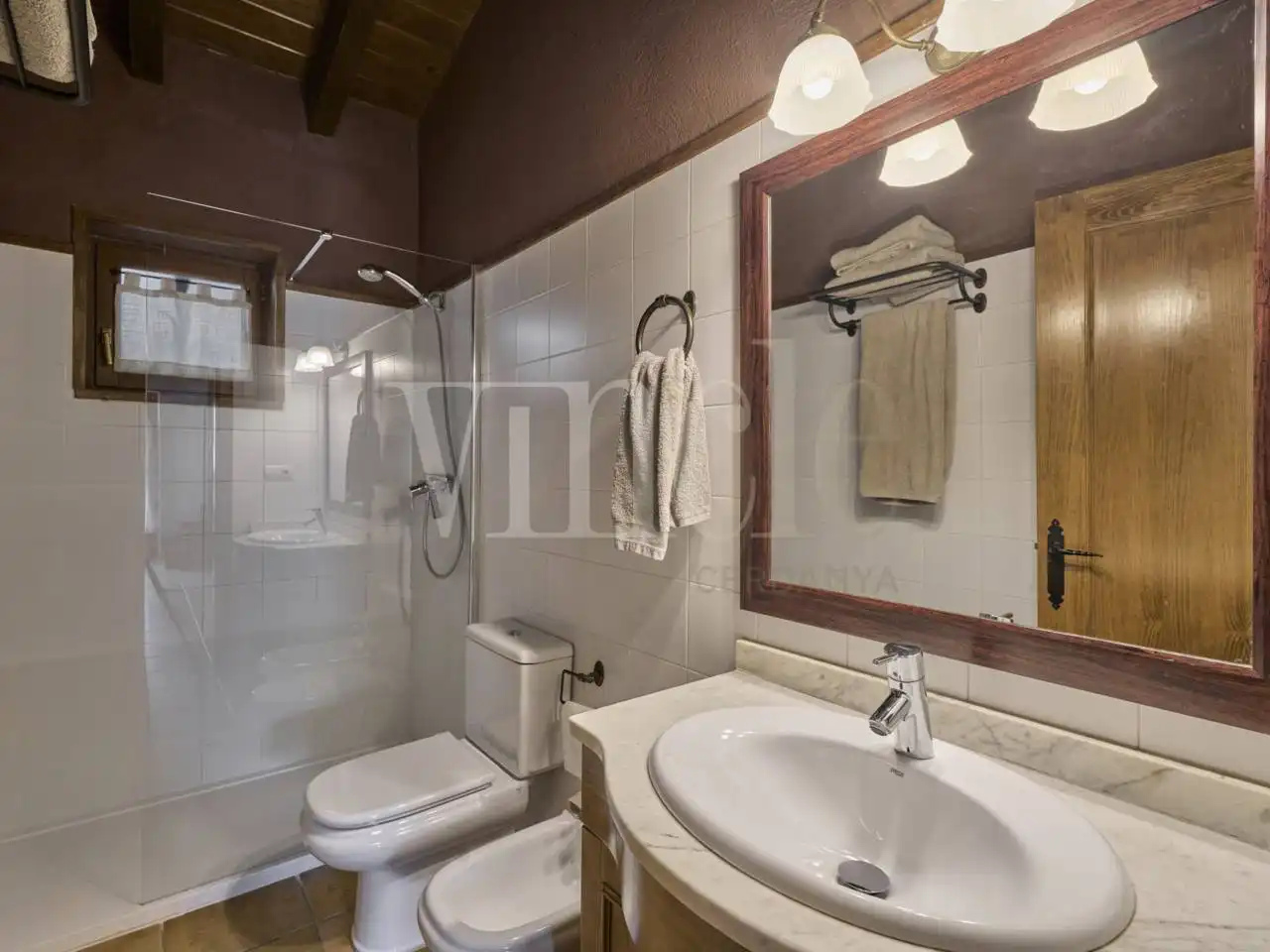 Baño de Casa o chalet en venta en Bellver de Cerdanya con Calefacción, Jardín privado y Parquet