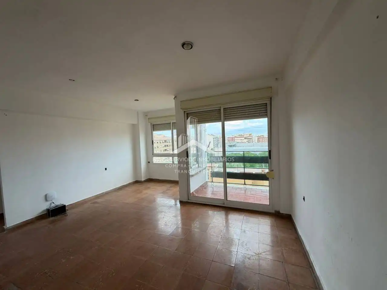 Außenansicht von Wohnung zum Verkauf in Castellón de la Plana / Castelló de la Plana mit Balkon