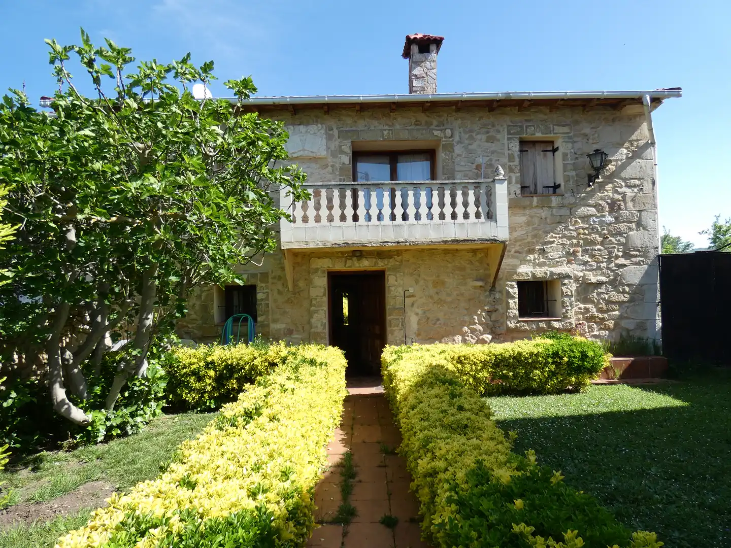 Jardín de Casa o chalet en venta en Villarcayo de Merindad de Castilla la Vieja con Calefacción, Jardín privado y Amueblado