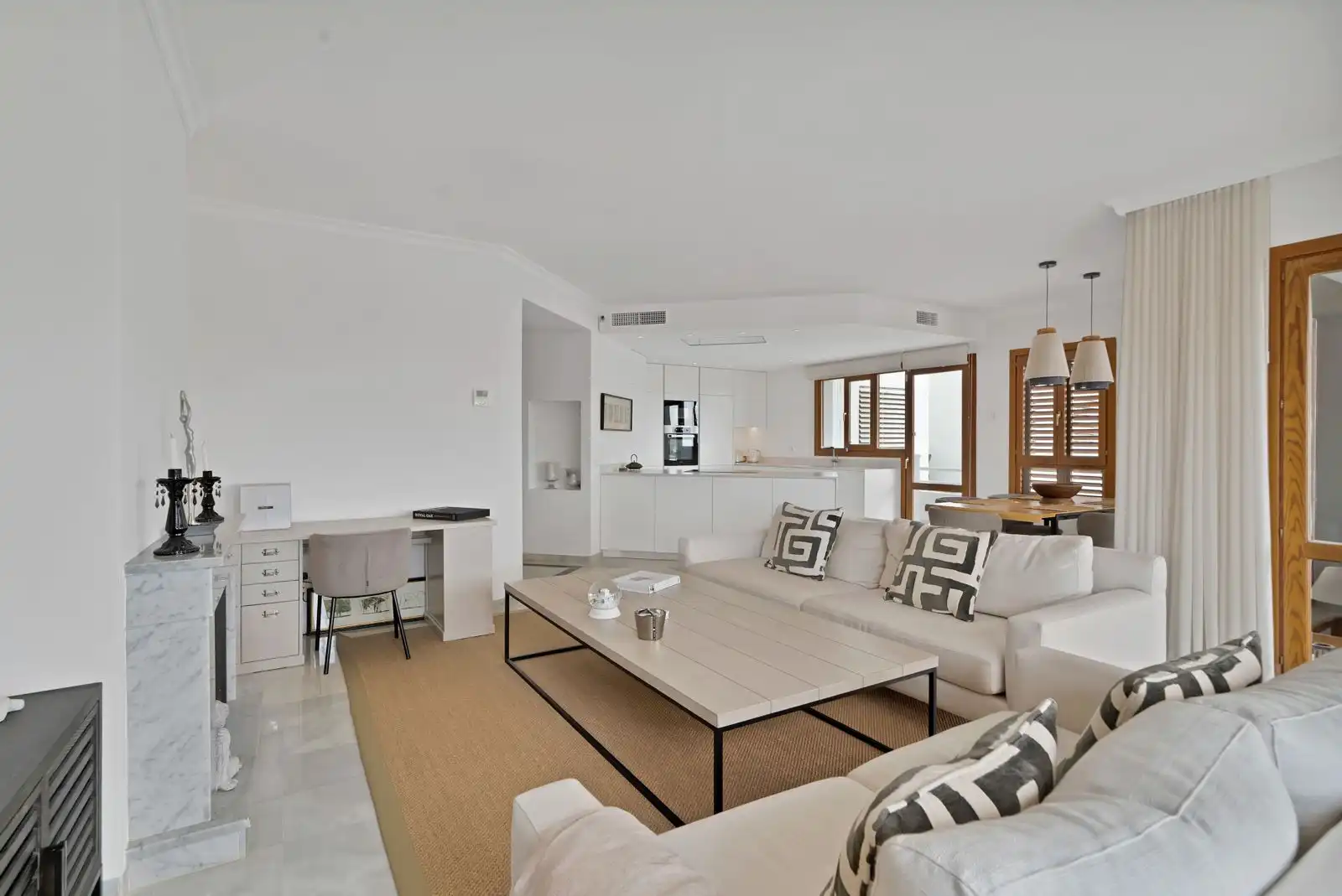 Apartment mit Terrasse zum Verkauf in Nueva Andalucía, imagen 27