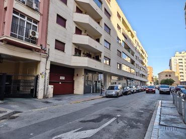 Individual to rent in Calle Calle Eslava