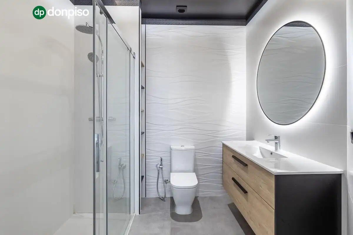 Baño de Planta baja en venta en Granada con Aire acondicionado, Calefacción y Amueblado