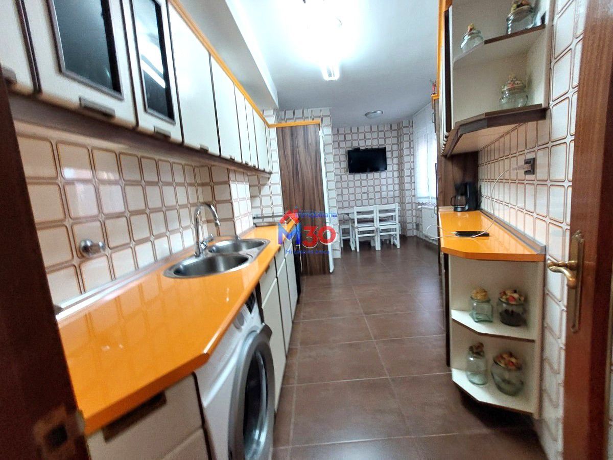 Kitchen of Flat for sale in Miranda de Ebro  with Heating, Parquet flooring and Terrace