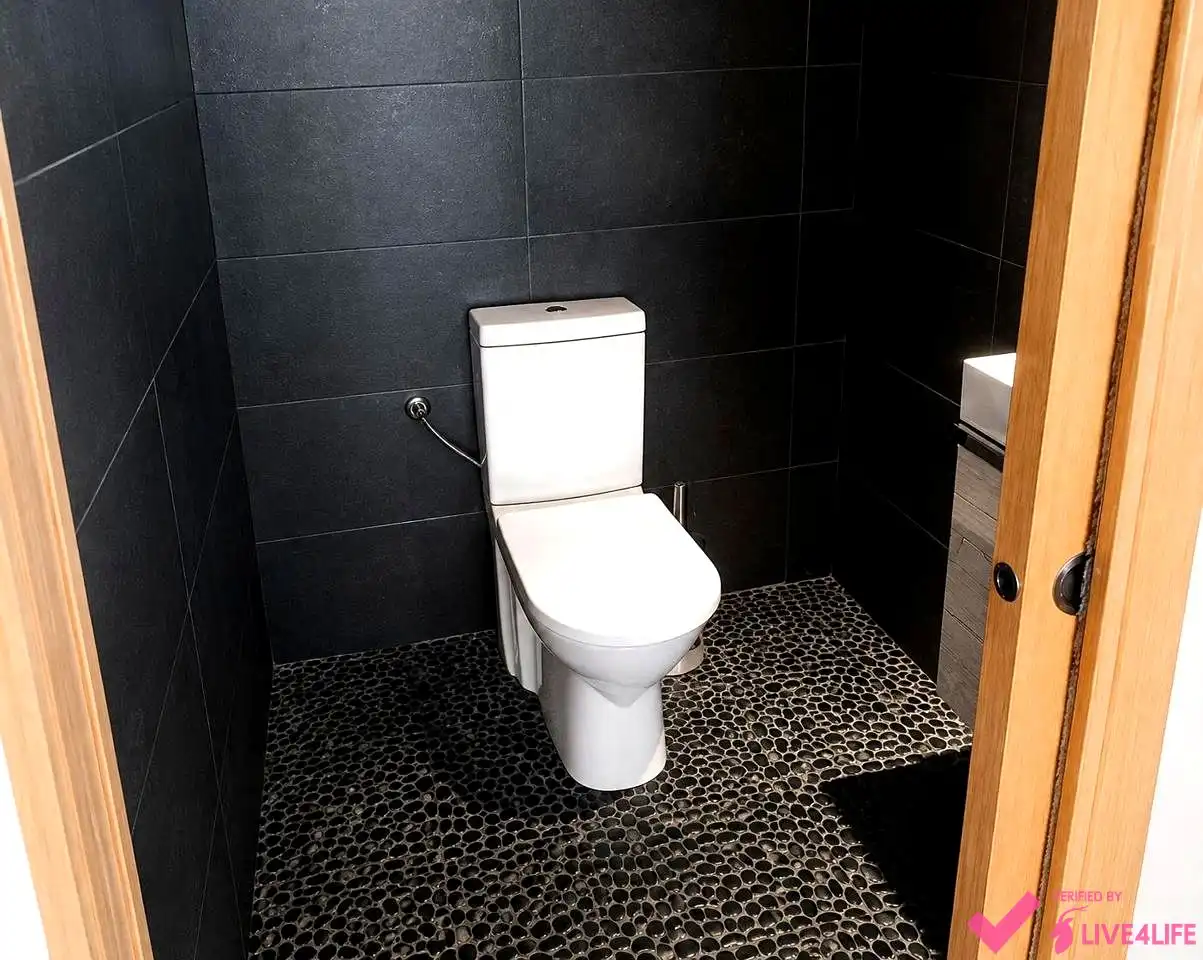 Badezimmer von Wohnung zur Miete in Valencia mit Klimaanlage, Terrasse und Möbliert