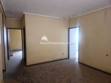 Appartamento con balcone in vendita a Calle Porcuna 3