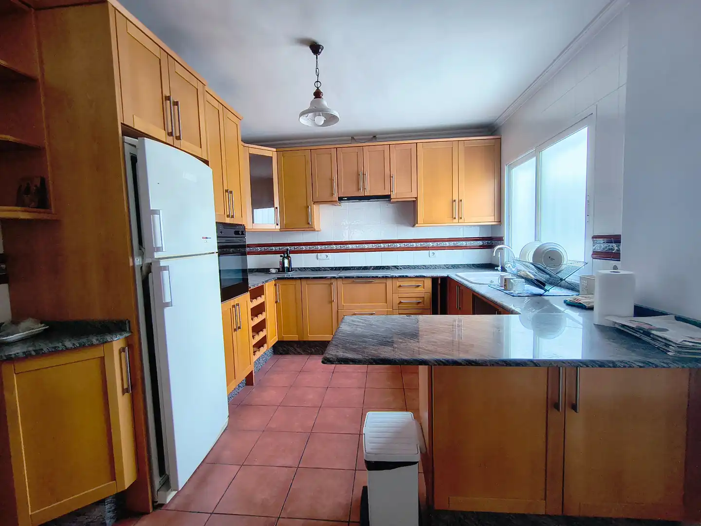 Küche von Wohnung zum Verkauf in Alicante / Alacant mit Klimaanlage, Terrasse und Abstellraum