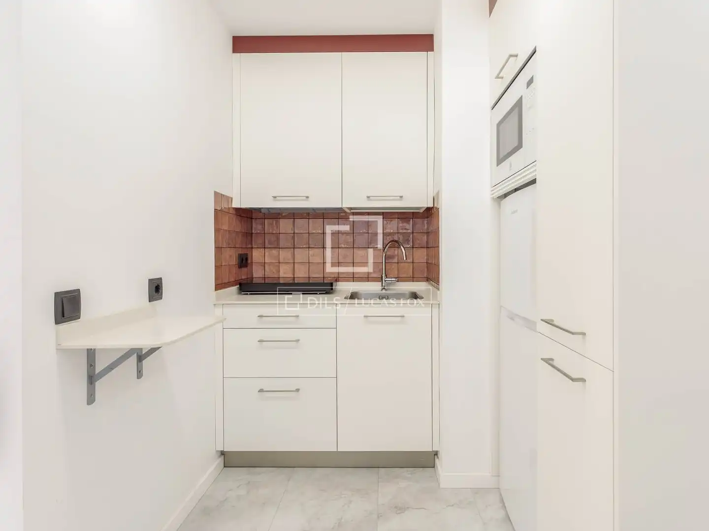 Cuina de Loft de lloguer en Madrid amb Aire condicionat, Calefacció i Moblat