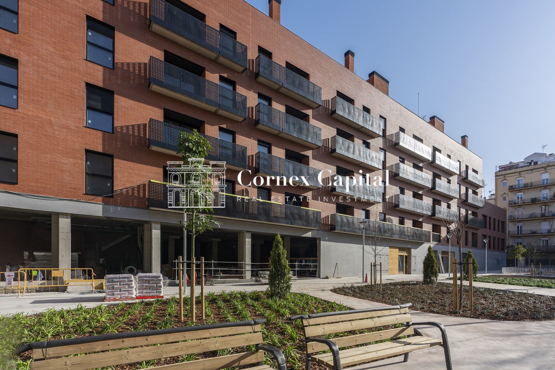 Exterior view of Flat for sale in L'Hospitalet de Llobregat  with Air Conditioner, Heating and Terrace