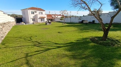 VIVIENDA CON PATIO y TERRENO EN VENTA. MATA DE ALCÁNTARA
